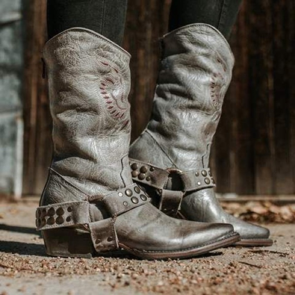 ISO Freebird Ranch boots in any color size 9 or 10
